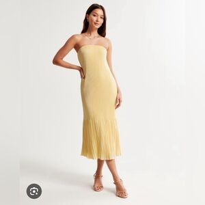 Abercrombie Giselle pleat release midi dress size M yellow NWT.